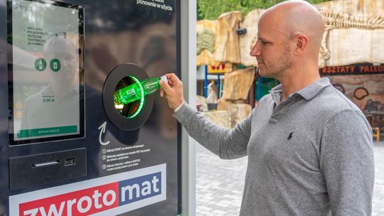 Inwestycje w infrastrukturę i zwiększenie wpływu producentów - kluczowe dla systemu kaucyjnego w Polsce. PolKa podsumowuje rok z kaucją