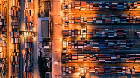 Jak amerykańskie cła mogą wywrócić europejskie łańcuchy dostaw?