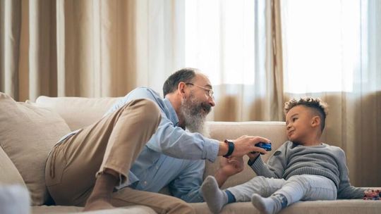 Jak przygotować się do jesieni? Zadbaj o aktywność fizyczną i odpowiednie naświetlenie