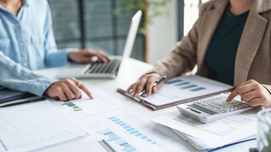 Jak skutecznie odzyskiwać należności w branży TSL?