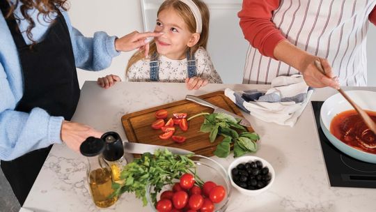 Jak stworzyć kuchnię bezpieczną dla dzieci?