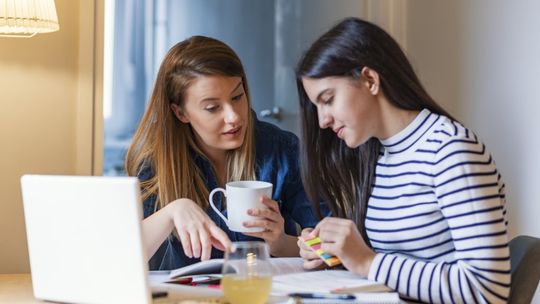 Jak trwoga, to do… korepetytora. Sezonowy wzrost zainteresowania ofertami dodatkowych lekcji