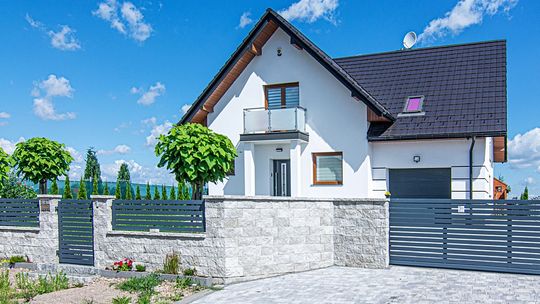 Jak uniknąć przegrzania wnętrz latem?