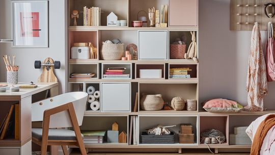 Jak urządzić home office w sypialni?