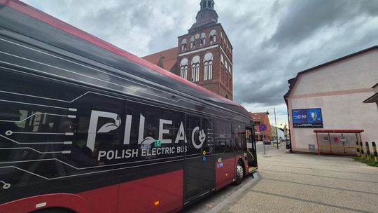 Jaki ma być transport publiczny?  Polscy producenci autobusów elektrycznych z nowościami na targach w Kielcach
