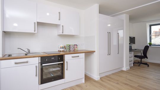 Jakie trendy meblarskie dominują w 2025 roku?