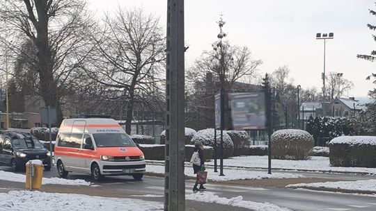 Jest zima! Kierowco i pieszy uczestniku ruchu drogowego stosuj zasadę ograniczonego zaufania!