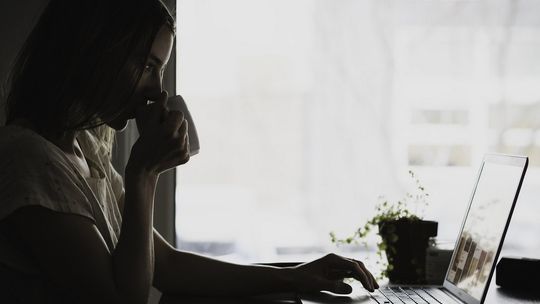 Języki i umiejętności, które pomogą Ci w pracy. Czego szukają pracodawcy u kandydatów?