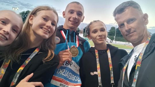 Kacper Sobieralski Mistrzem Polski w dziesięcioboju! Lena, Ola i Marika także wśród najlepszych.