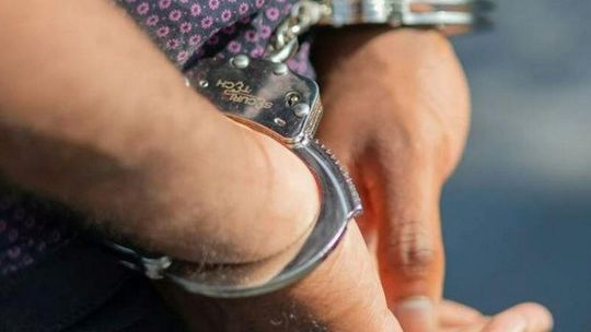 KAS i CBŚP zatrzymały 10 osób podejrzanych o udział w grupie przestępczej, która wyłudzała VAT oraz organizowała gry hazardowe w Internecie