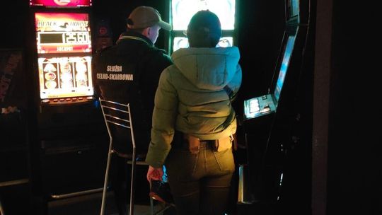 KAS zlikwidowała salon nielegalnych gier hazardowych w Szczecinie