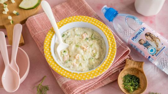 Kaszka jaglana z cukinią i łososiem