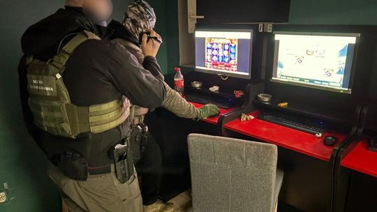 Kolejna nielegalna jaskinia hazardu zlikwidowana przez KAS w Śródmieściu Szczecina