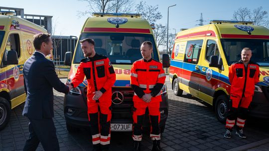 Kolejne nowe ambulanse dla zachodniopomorskiego pogotowia
