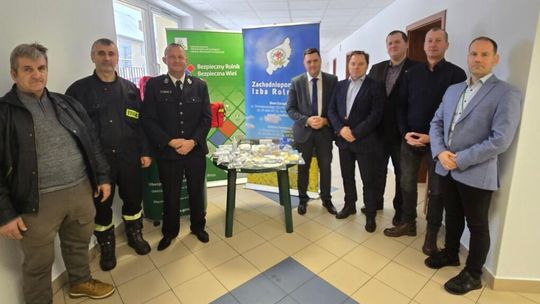 Kolejne torby medyczne trafiły w ręce strażaków