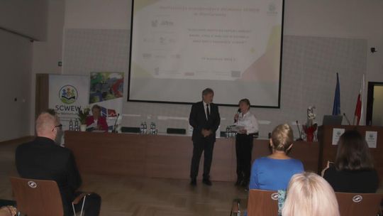 KONFERENCJA INAUGURUJĄCA DZIAŁANIE SPECJALISTYCZNEGO CENTRUM WSPIERAJĄCEGO EDUKACJĘ WŁĄCZAJĄCĄ W WANIOROWIE