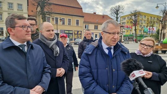 konferencja prasowa europoseł Beaty Kempy w Gryficach