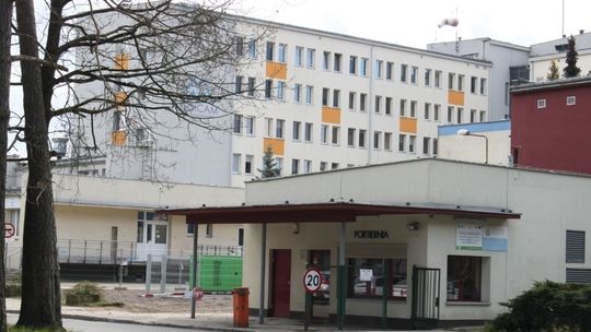 Konferencja prasowa przed gryfickim szpitalem