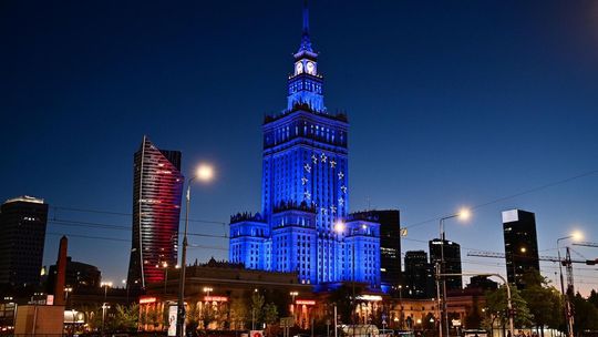 Konkursy, zabawy, ale też poważne dyskusje i debaty. W warszawskim Centrum Multimedialnym Europa Experience świętowano Dzień Europy