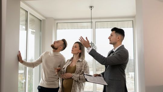 Kupujesz mieszkanie teraz, a odbierasz za 2 lata – na co zwrócić uwagę?