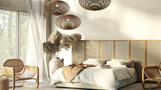 Lampy w dobrym świetle – dobór opraw, a wysokie przeszklenia