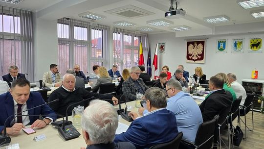 Lepsza komunikacja miejska i nowe targowisko – XI Sesja RM w Gryficach