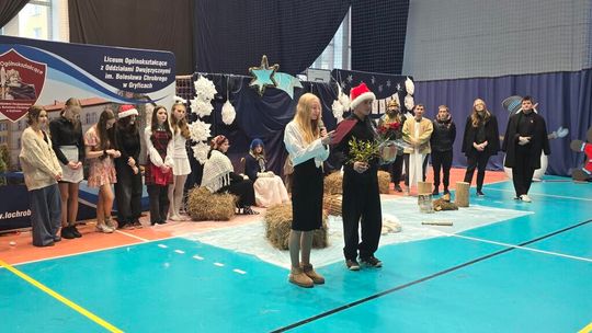 Magia świąt w „Gryf Arenie”. Jasełka LO im. Chrobrego