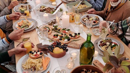 Majówka a Ty masz chore jelita? Na te produkty warto zwrócić uwagę