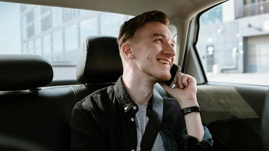 Mandaty dla pasażerów – co warto wiedzieć, zanim wsiądziesz do taxi