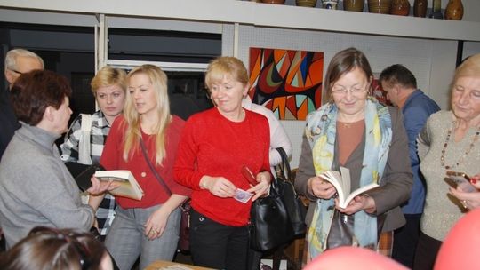 MBP w Nowogardzie:  Walentynkowe spotkanie z pisarką…