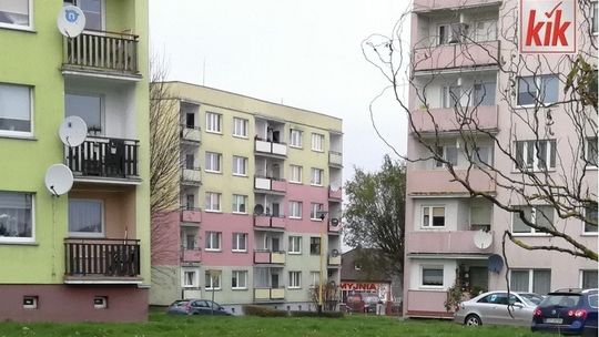 Miejska dżungla, oaza spokoju, a może aromatyczny ogródek  – klimatyczne sposoby na aranżację balkonu 