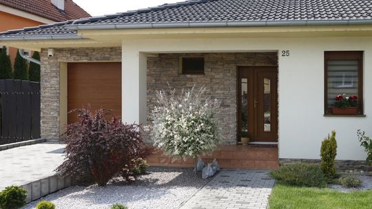 Mocne wejście   – kilka pomysłów na aranżację  strefy wejściowej