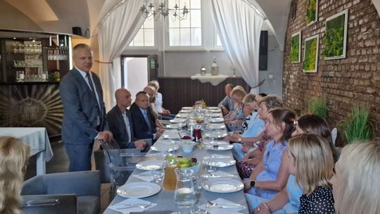 Na zakończenie roku szkolnego burmistrz Robert Czapla spotkał się z dyrektorami