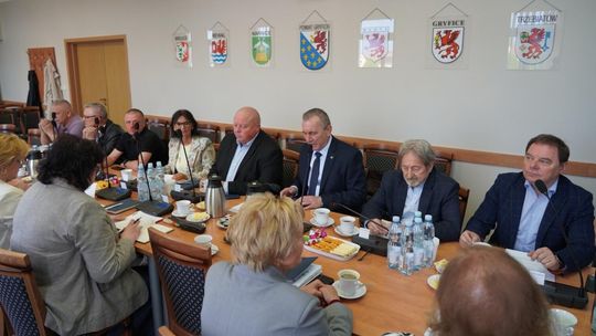 Nadzwyczajna Sesja Rady Powiatu Gryfickiego Nadzwyczajna Sesja Rady Powiatu Gryfickiego