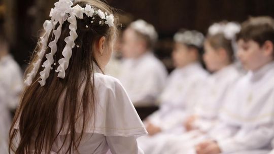 Najczęstsze błędy przy organizacji komunii. Sprawdź, jak ich uniknąć Najczęstsze błędy przy organizacji komunii. Sprawdź, jak ich uniknąć