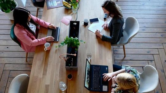 Najlepsi pracodawcy w Polsce: ranking, trendy i oczekiwania