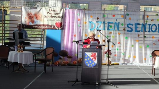 Najstarsi mieszkańcy powiatu świętowali w Gryf Arenie 