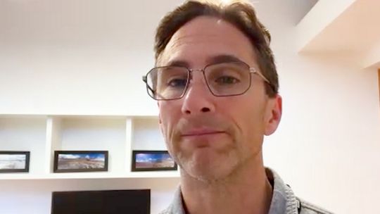 Naukowcy zbadali, co znaczy być „cool” w różnych kulturach. Wyróżnili sześć uniwersalnych cech takich osób