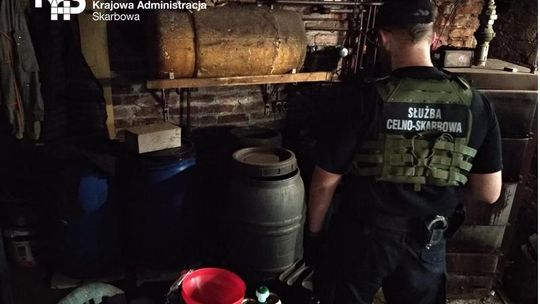 Nielegalna bimbrownia i susz tytoniowy ujawnione w powiecie sławieńskim