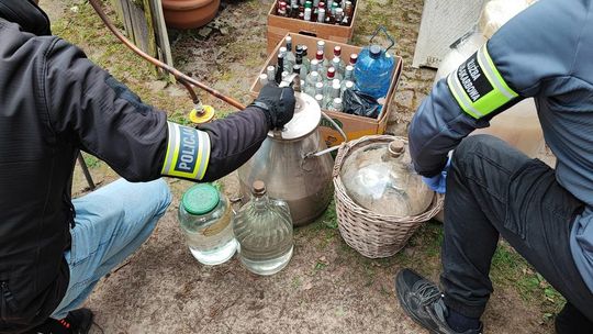 Nielegalna bimbrownia zamknięta przez KAS