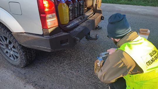 Nielegalny alkohol zatrzymany przez KAS