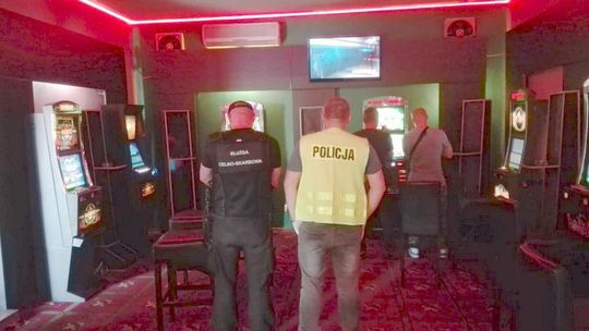 Nielegalny salon gier w Białogardzie zlikwidowany przez KAS 