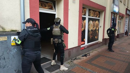 Nielegalny salon gier w Świnoujściu zlikwidowany przez KAS