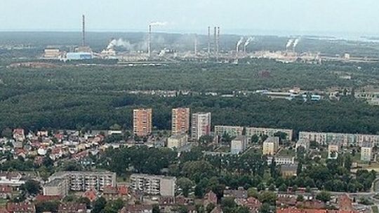 Nocna łuna nad Zakładami Chemicznymi Police - komentarz naukowczyni ZUT