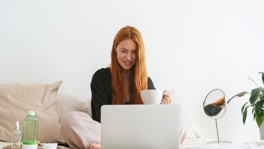 Nowa platforma zakupowa Rosa24.pl wchodzi na rynek – stawia na logistykę, dostępność i komfort klienta