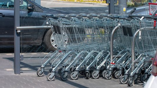 Nowa wojna handlowa na rynku. Narasta konkurencja między dyskontami a sklepami convenience Nowa wojna handlowa na rynku. Narasta konkurencja między dyskontami a sklepami convenience