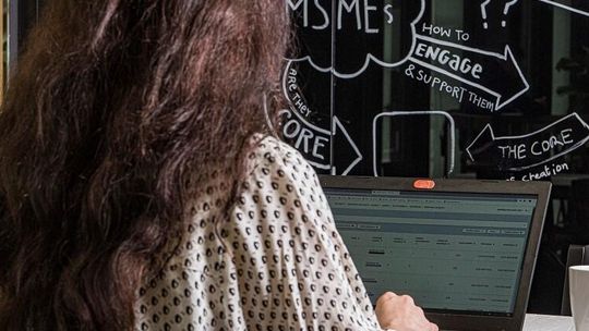 Nowe dane z rynku. Otwarcia JDG nadal dominują nad zamknięciami, mimo spadku rdr.