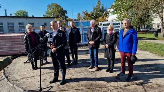 Nowogard: Ruszyła termomodernizacja starych budynków szpitala