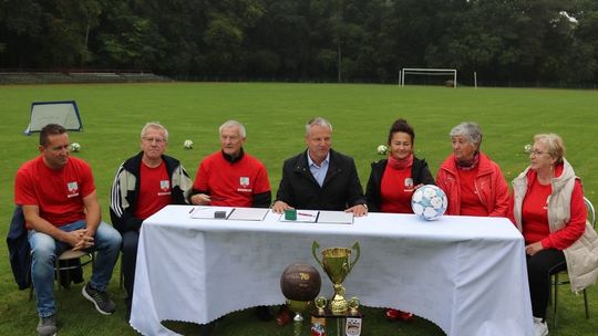 Nowogard: To już trzecia umowa o bezpłatne użyczenie Stadionu Miejskiego