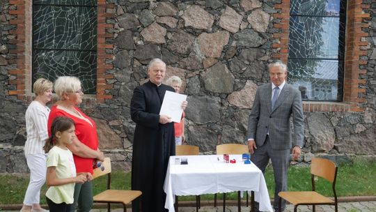 Nowogard: Wsparcie renowacji kościoła w Karsku